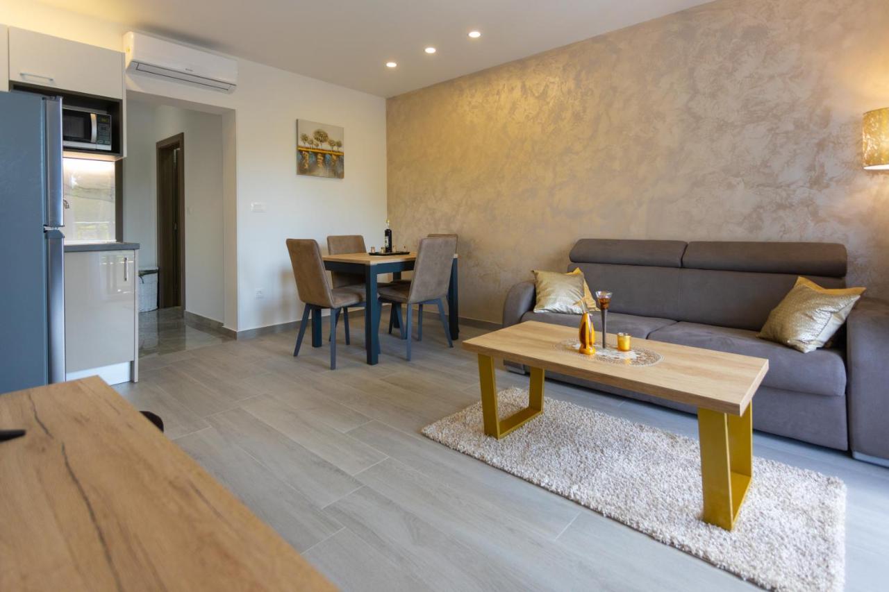 Apartments Vicin เบรลา ภายนอก รูปภาพ